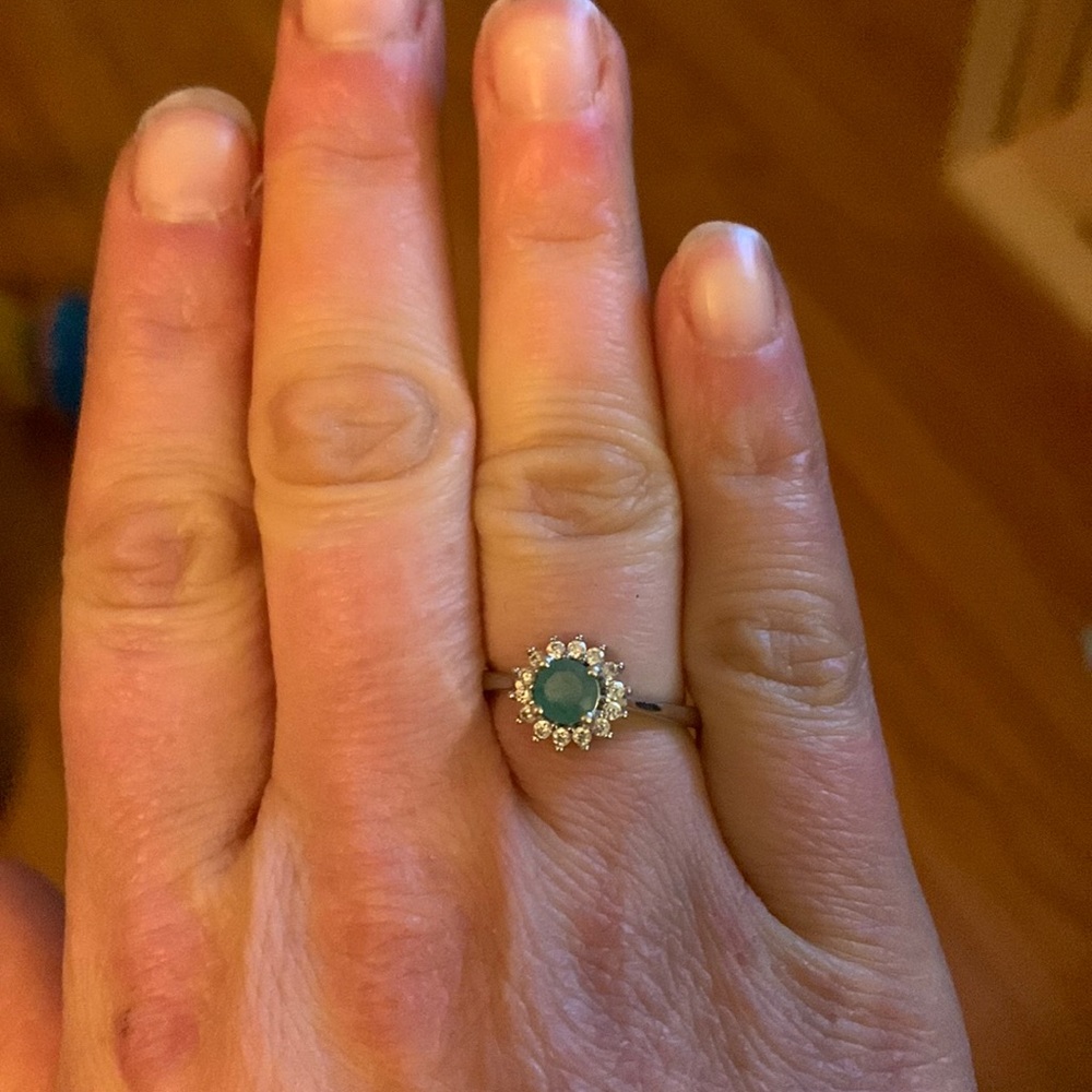 SS emerald and diamond ring